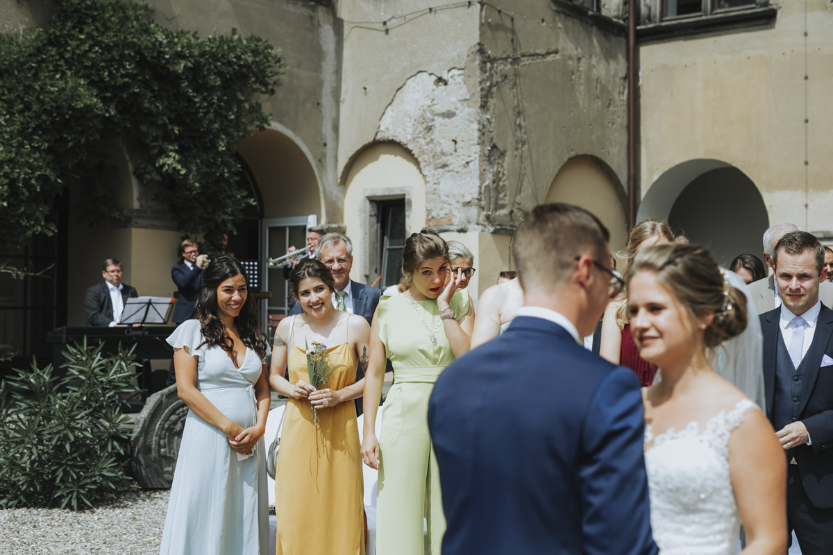 Fanny und Max | Hochzeit feiern auf Schloß Arenfels - Fotografin Guelten Hamidanoglu Fotografie Koeln FM 19 186