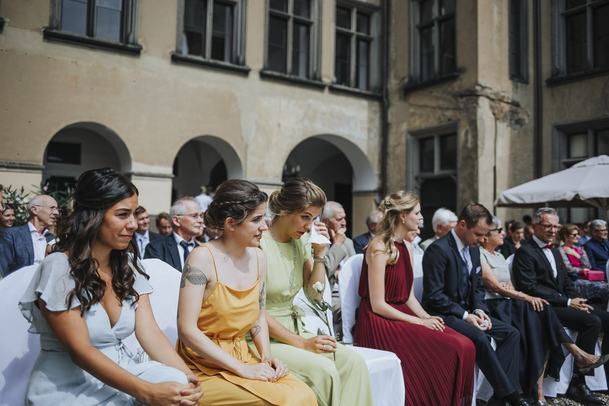 Fanny und Max | Hochzeit feiern auf Schloß Arenfels - Fotografin Guelten Hamidanoglu Fotografie Koeln FM 19 200