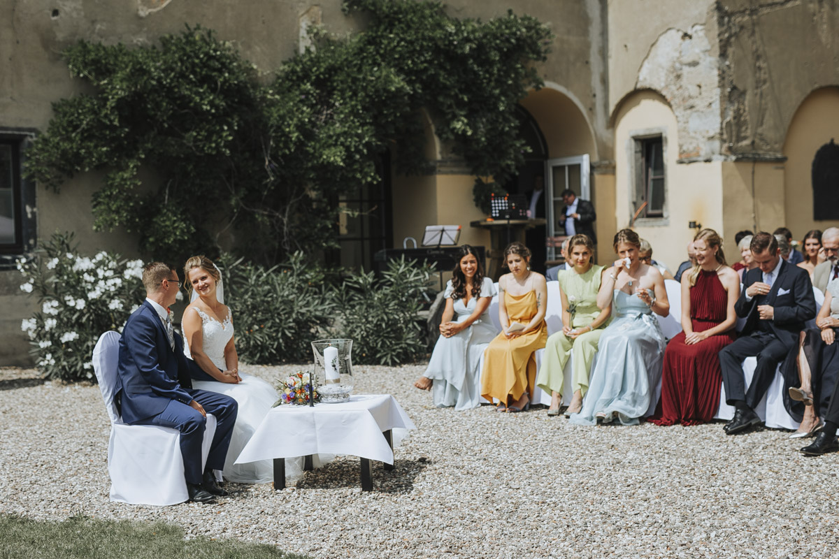 Fanny und Max | Hochzeit feiern auf Schloß Arenfels - Fotografin Guelten Hamidanoglu Fotografie Koeln FM 19 204