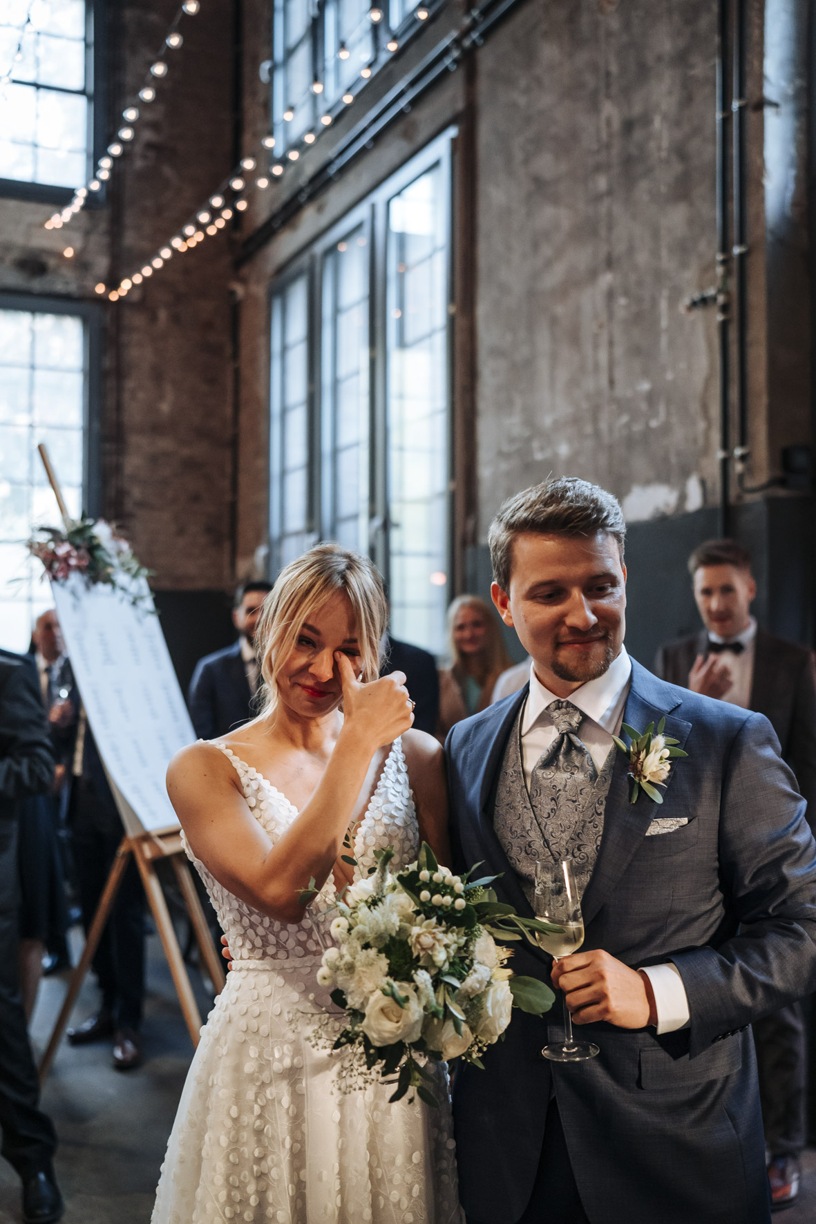 Wir heiraten in der alten Maschinenhalle | Linda + Chris - Fotografin Guelten LC 399
